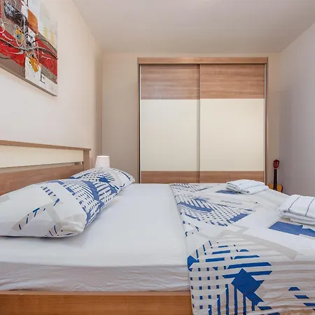 Andu Zadarvillas