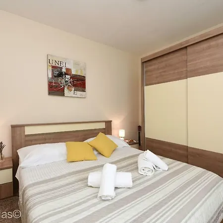 Andu Zadarvillas