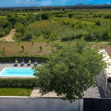 ヴィラ Andu Zadarvillas Škabrnje