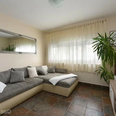 Andu Zadarvillas Škabrnje