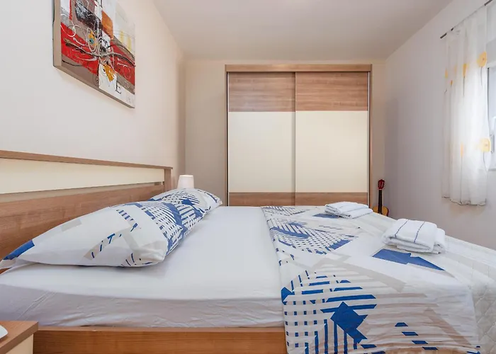 Andu Zadarvillas