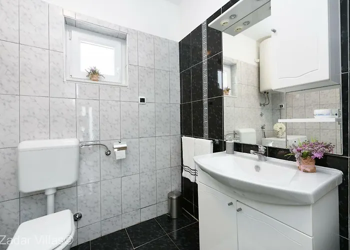 Andu Zadarvillas Villa