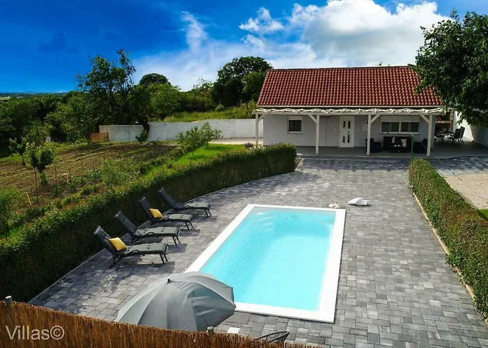 Andu Zadarvillas Skabrnje