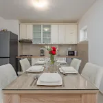 Andu Zadarvillas