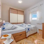 Βίλα Andu Zadarvillas *