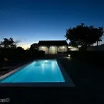 Andu Zadarvillas Βίλα