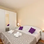 Βίλα Andu Zadarvillas *