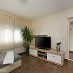 Βίλα Andu Zadarvillas *