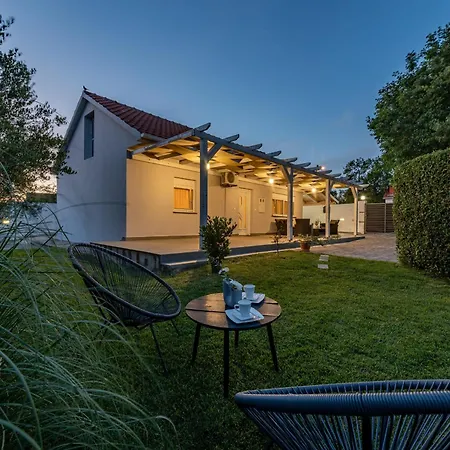 Andu Zadarvillas Škabrnje