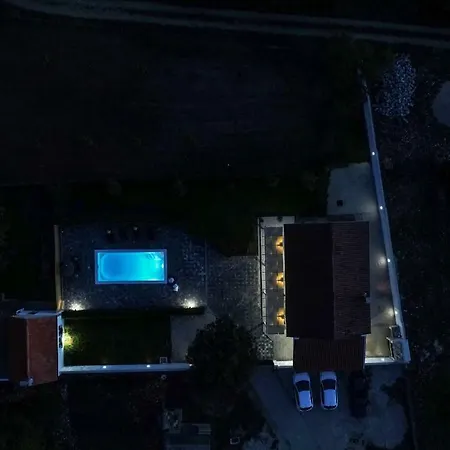 Andu Zadarvillas Villa *