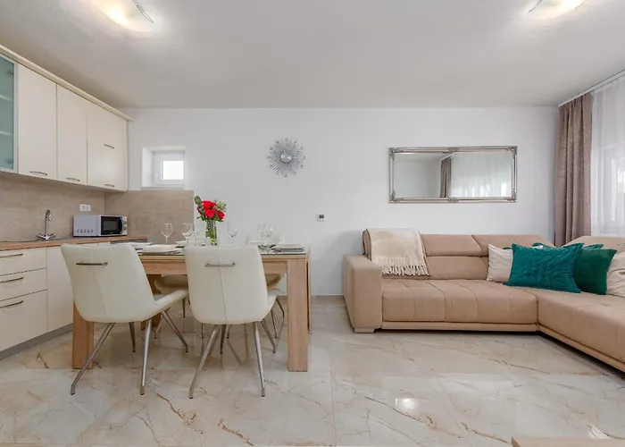 Andu Zadarvillas * Skabrnje