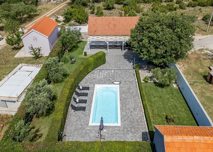 Andu Zadarvillas Vila Skabrnje