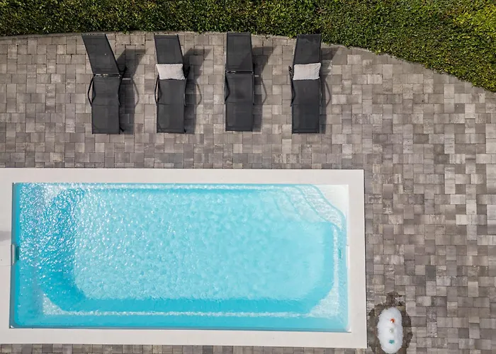 Andu Zadarvillas Skabrnje