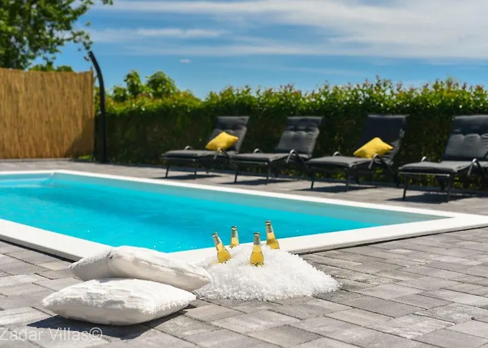 Vila Andu Zadarvillas *